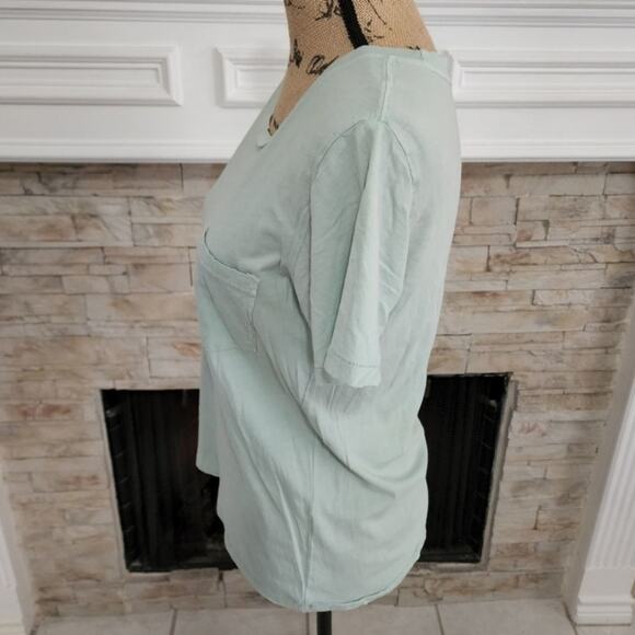 J. CREW light green tee shirt size Xs - Picture 2 of 4